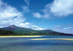 View over Brodick Bay to Goatfell in the background